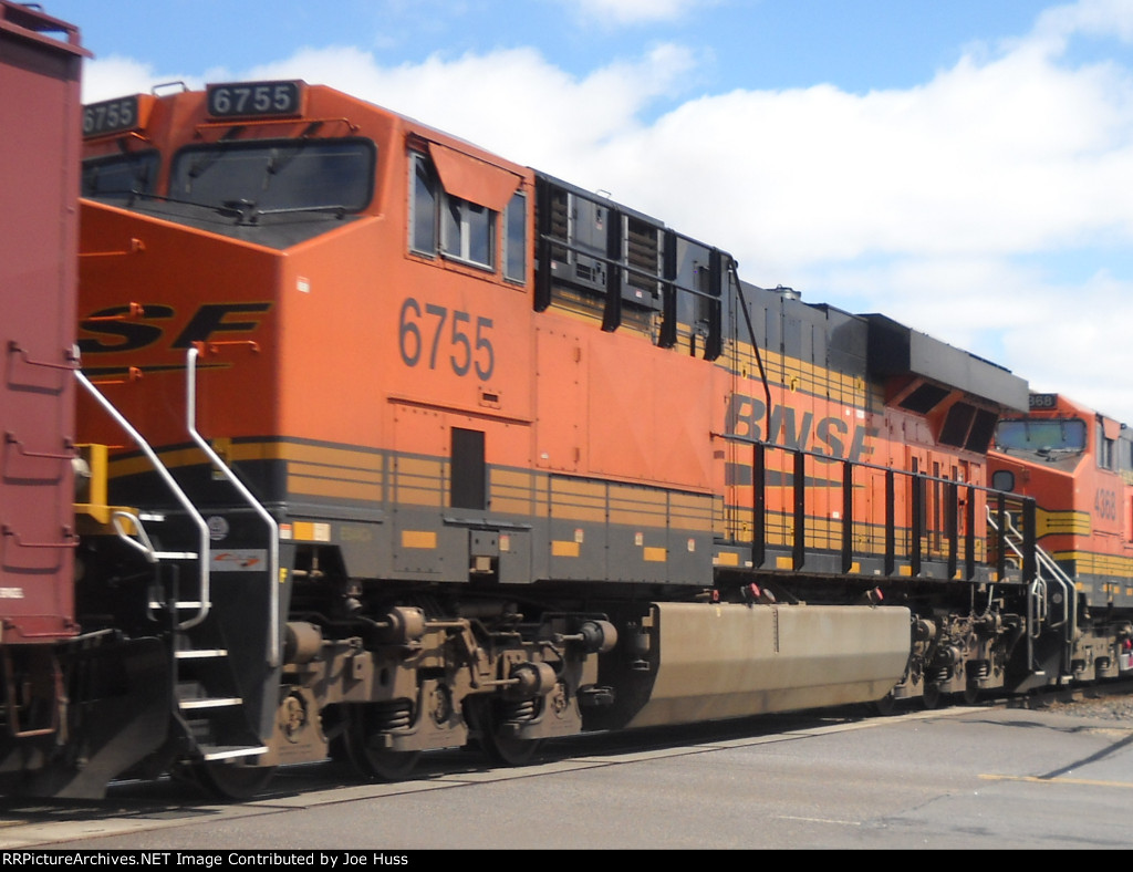 BNSF 6755